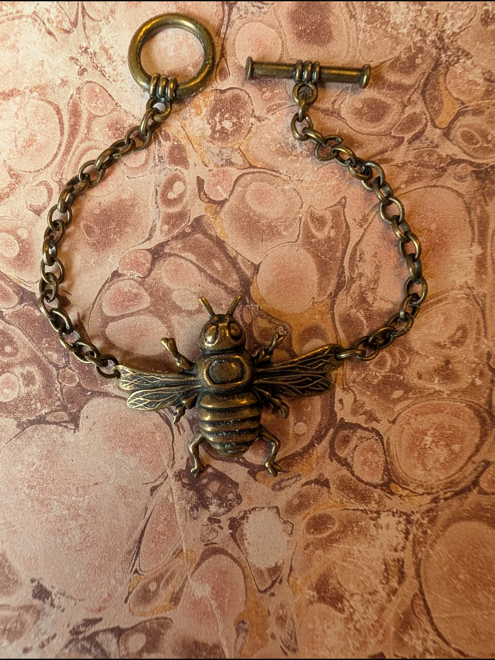 Vintage-Inspired Brass Bee Charm Bracelet - Women's Jewelry